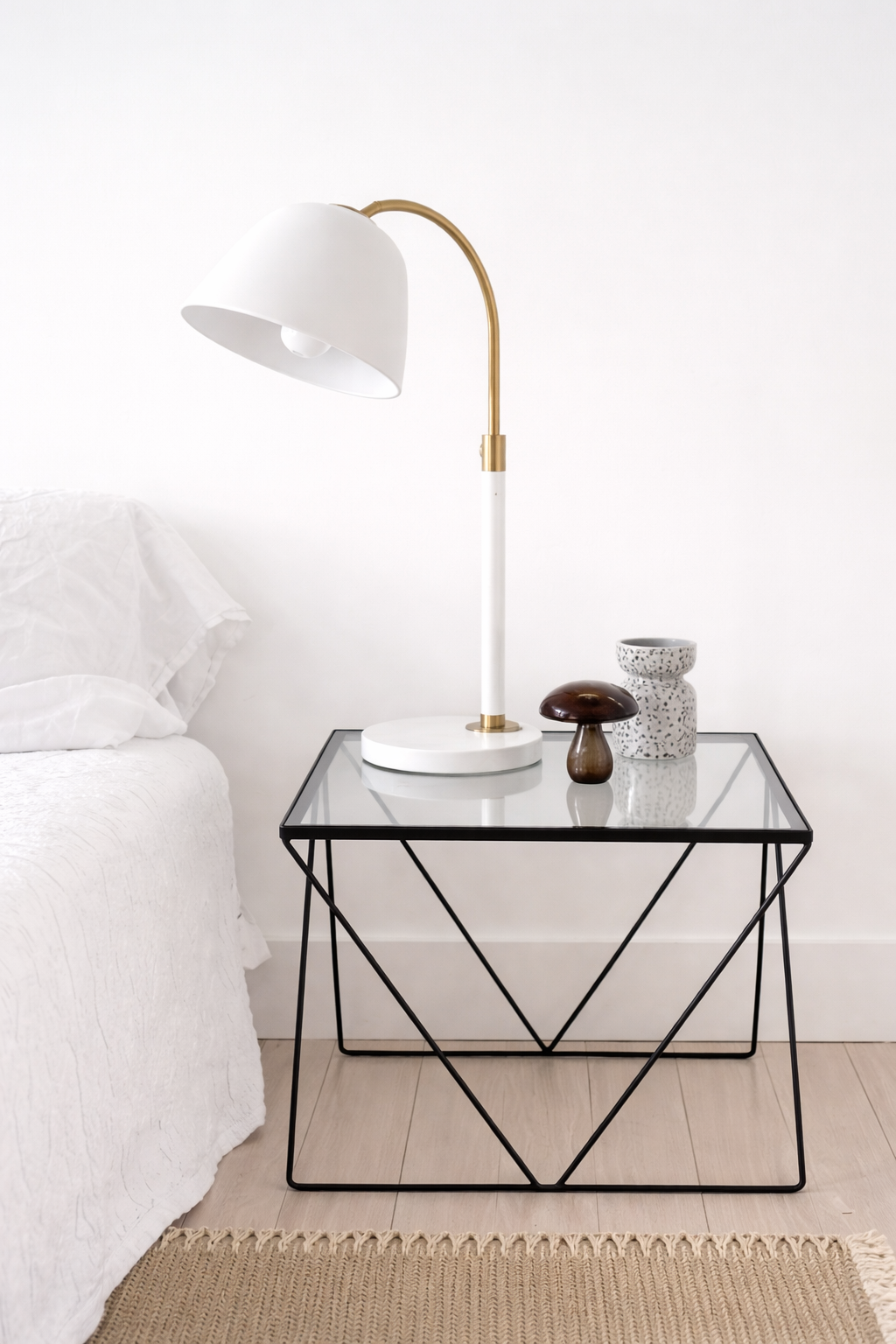 Mesa lateral Giani